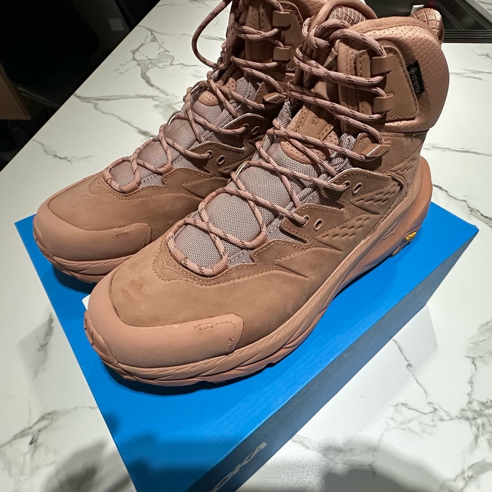 Men HOKA Kaha 2 GTX Waterproof Hiking Boot - Cappuccino - Size Men 10
